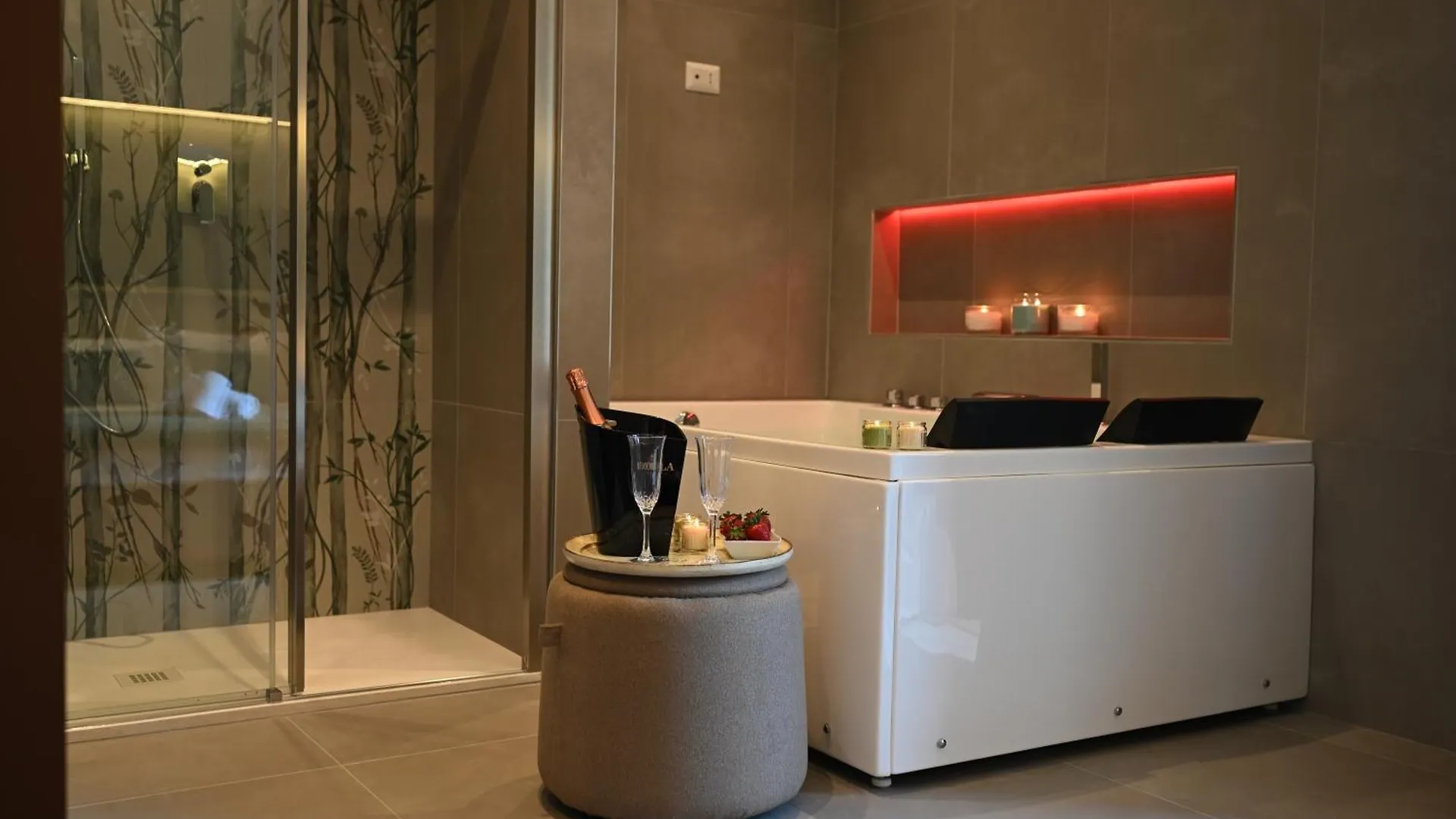 La Finestra Sul Campanile Luxury Suite & Loft Bari Guest house