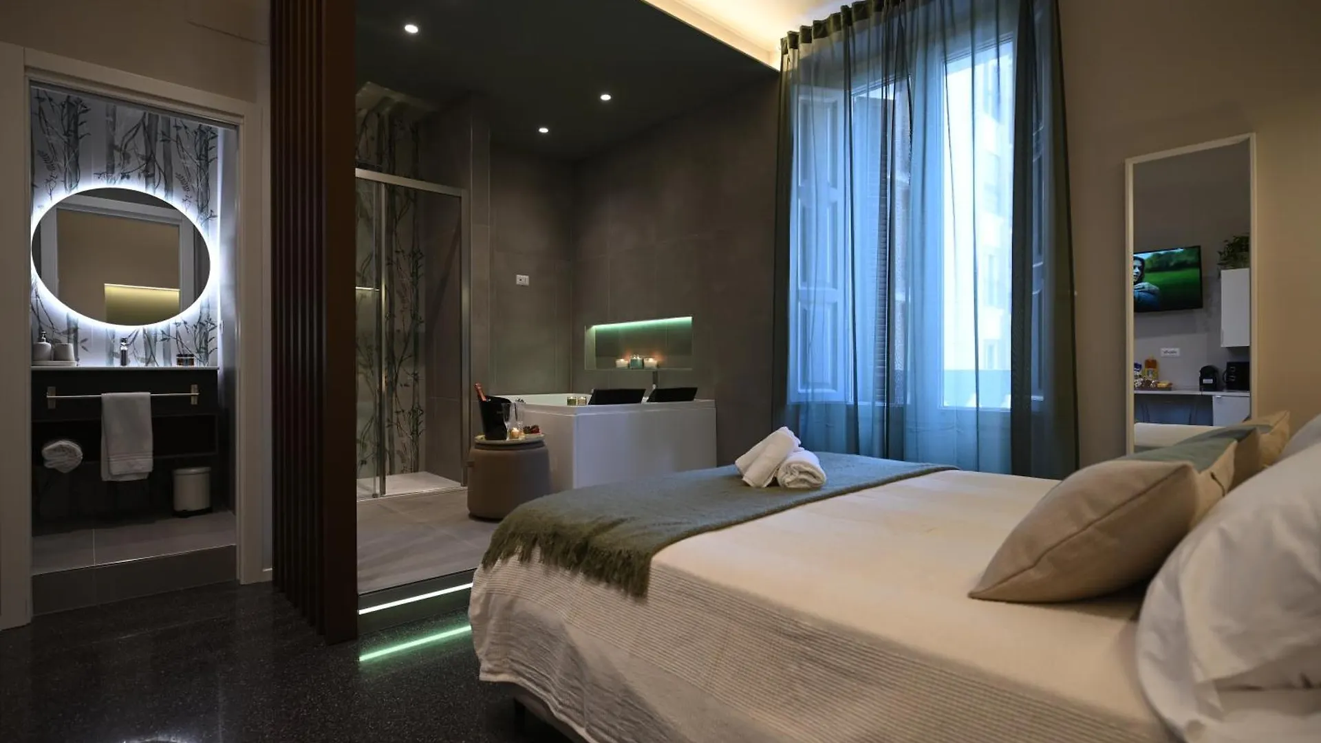 La Finestra Sul Campanile Luxury Suite & Loft Bari Guest house