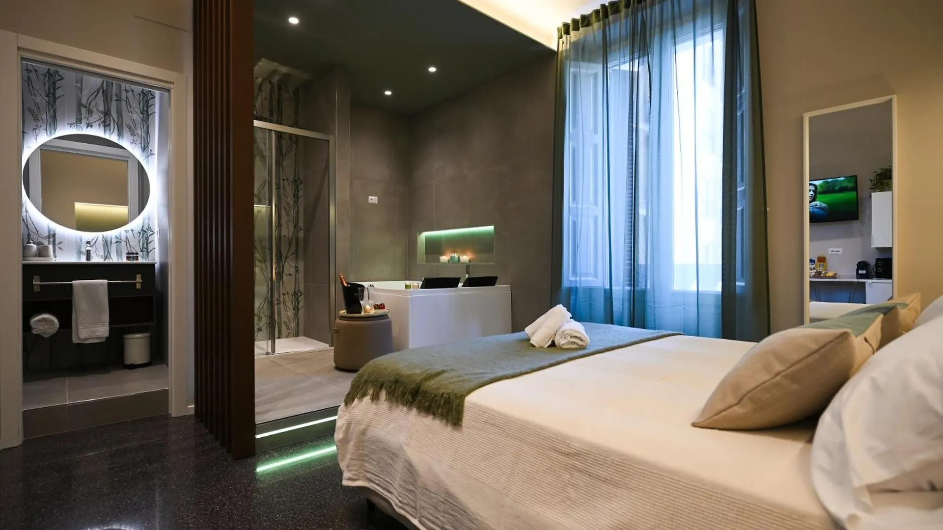 La Finestra Sul Campanile Luxury Suite & Loft Bari