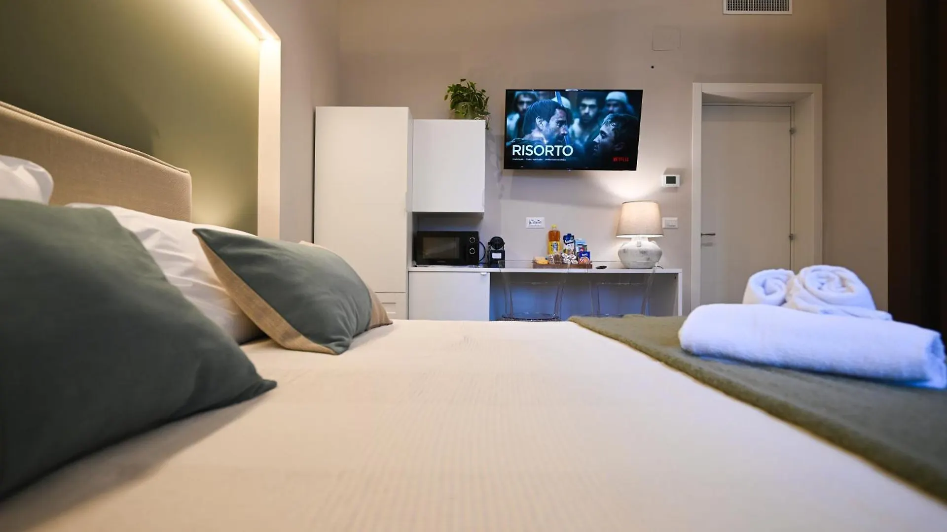 Guest house La Finestra Sul Campanile Luxury Suite & Loft Bari Italy